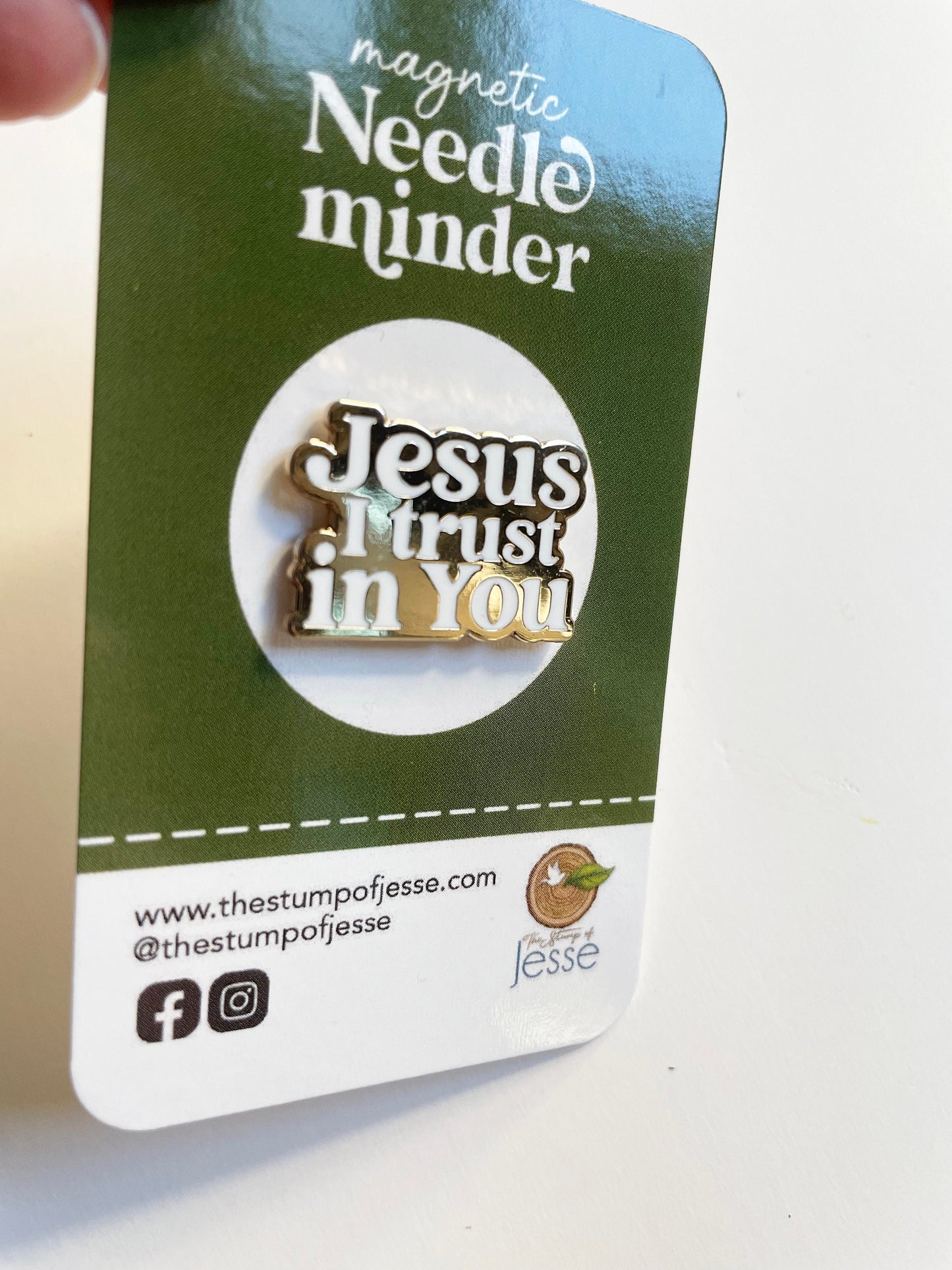 Jesus I trust in You Magnetic Needle Minder | Catholic gift | Mother's gift | Metallic magnetic pin