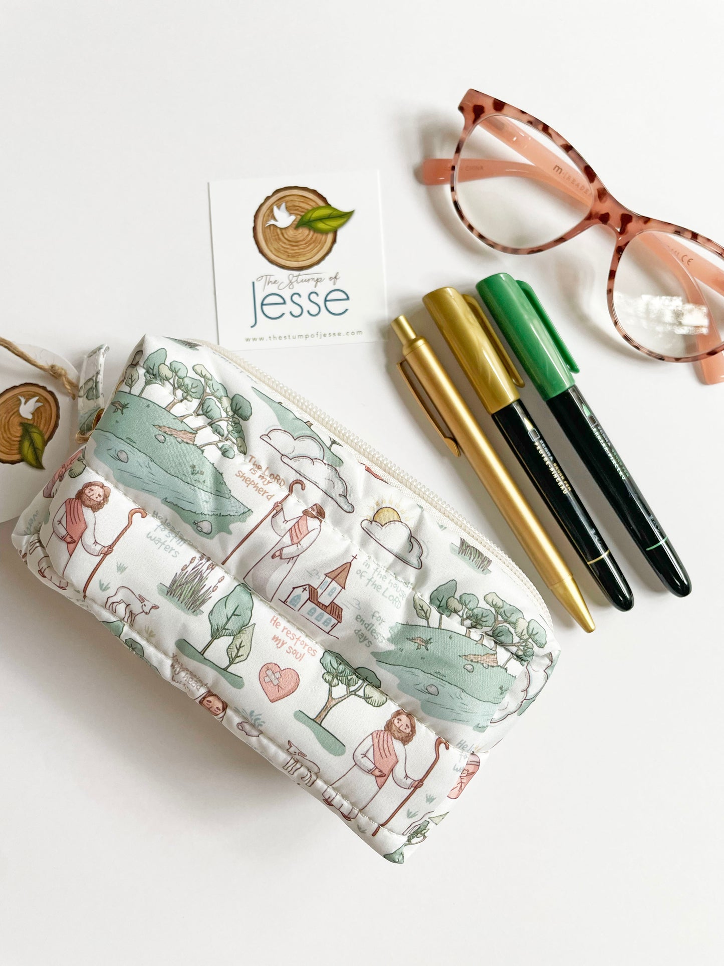 The Good Shepherd light beige  puffer pouch